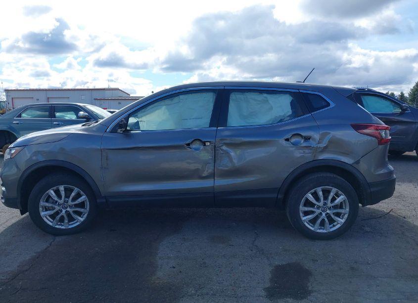 Photo 14 of 2021 Nissan Rogue SPORT S FWD XTRONIC CVT (VIN JN1BJ1AV7MW301540)