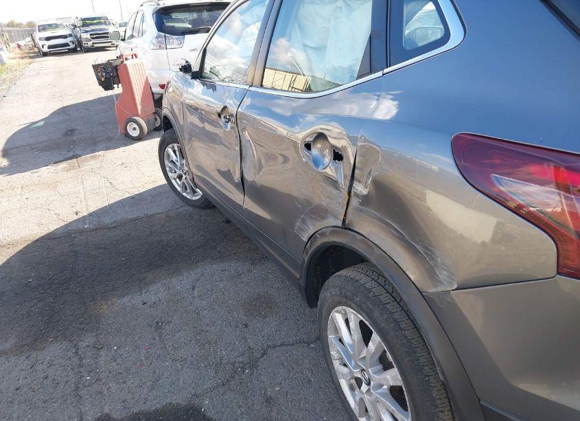 Photo 6 of 2021 Nissan Rogue SPORT S FWD XTRONIC CVT (VIN JN1BJ1AV7MW301540)