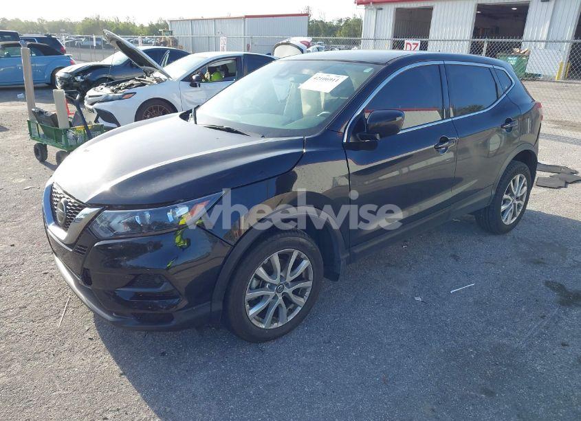 Photo 2 of 2022 Nissan Rogue SPORT S FWD XTRONIC CVT (VIN JN1BJ1AV7NW340713)