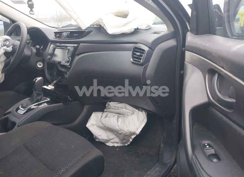 Photo 5 of 2021 Nissan Rogue SPORT S FWD XTRONIC CVT (VIN JN1BJ1AV8MW564068)