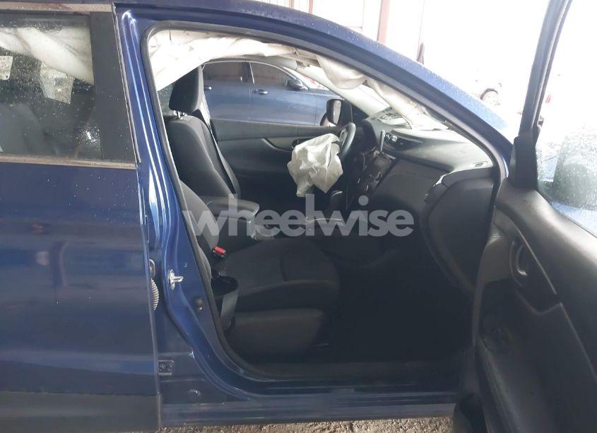 Photo 5 of 2021 Nissan Rogue SPORT S FWD XTRONIC CVT (VIN JN1BJ1AV9MW301717)