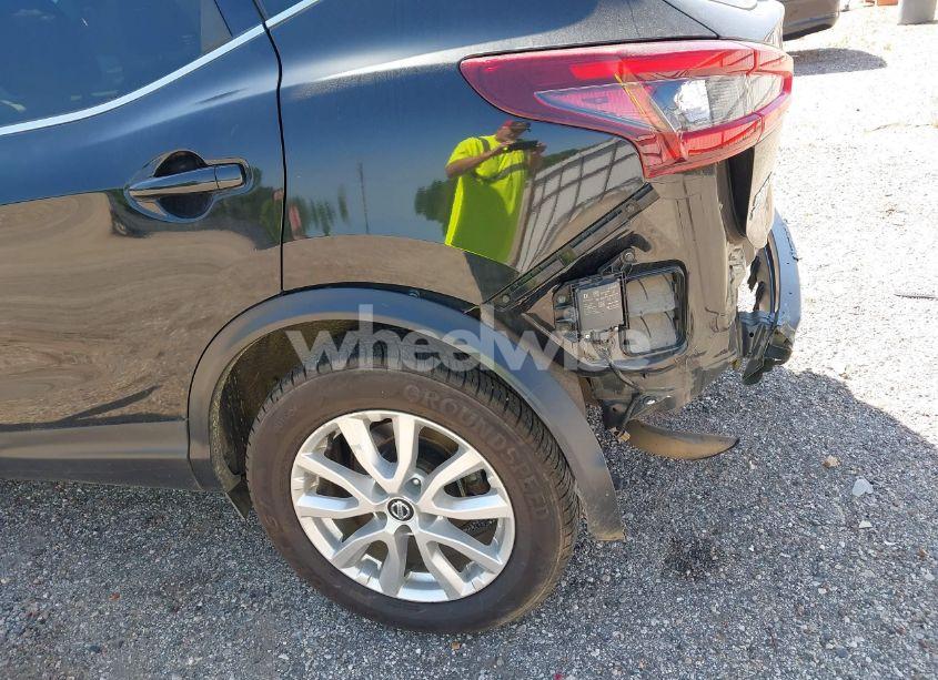 Photo 18 of 2021 Nissan Rogue SPORT S FWD XTRONIC CVT (VIN JN1BJ1AV9MW563365)