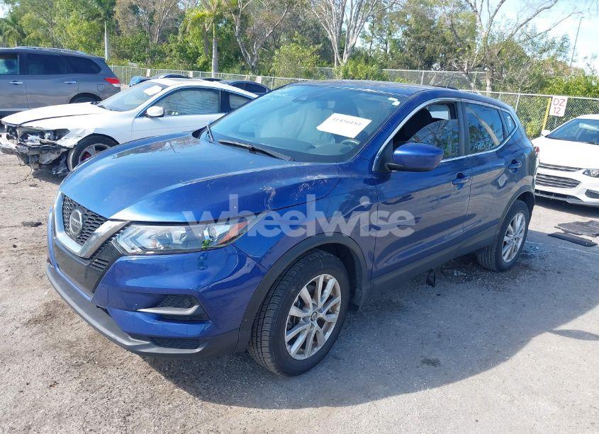 Photo 2 of 2022 Nissan Rogue SPORT S FWD XTRONIC CVT (VIN JN1BJ1AV9NW346982)