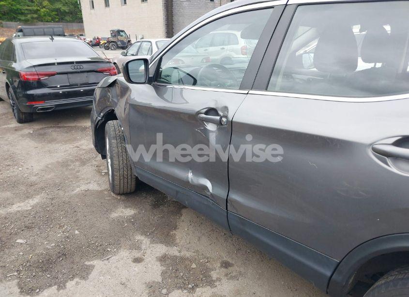 Photo 6 of 2021 Nissan Rogue SPORT S AWD XTRONIC CVT (VIN JN1BJ1AW2MW668676)