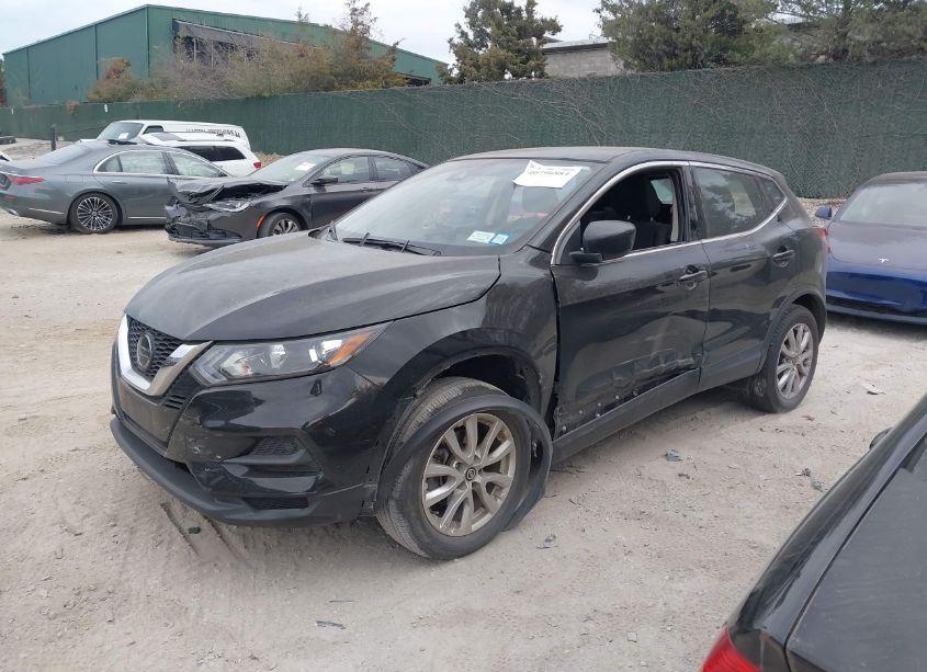 Photo 2 of 2021 Nissan Rogue SPORT S AWD XTRONIC CVT (VIN JN1BJ1AW3MW423787)