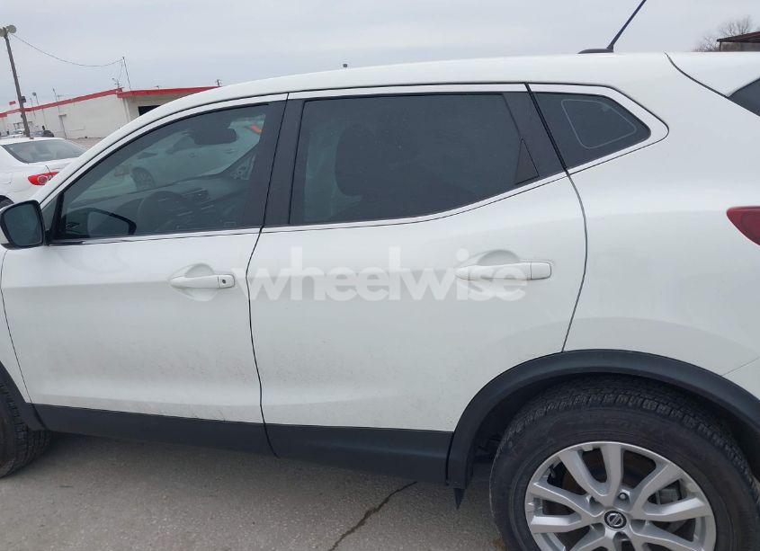 Photo 14 of 2022 Nissan Rogue SPORT S AWD XTRONIC CVT (VIN JN1BJ1AW4NW470456)