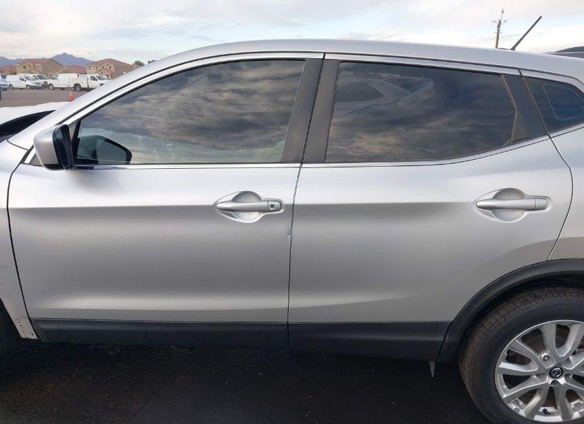 Photo 14 of 2021 Nissan Rogue SPORT S AWD XTRONIC CVT (VIN JN1BJ1AW5MW661303)