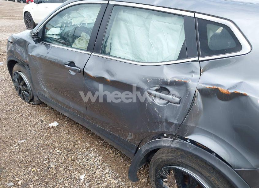 Photo 6 of 2021 Nissan Rogue SPORT S AWD XTRONIC CVT (VIN JN1BJ1AW6MW424643)