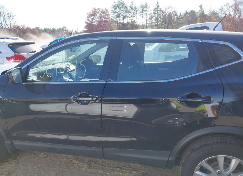 Photo 14 of 2021 Nissan Rogue SPORT S AWD XTRONIC CVT (VIN JN1BJ1AW7MW422593)