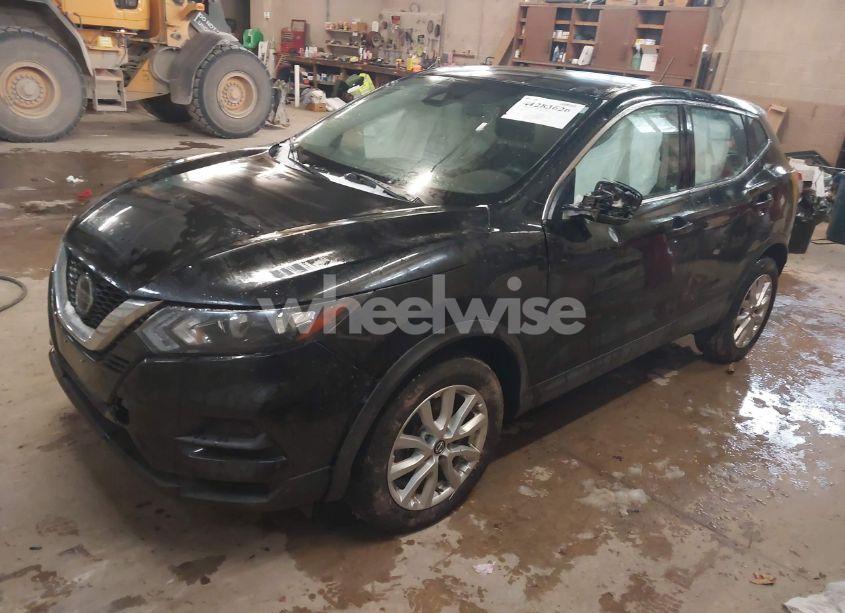 Photo 2 of 2021 Nissan Rogue SPORT S AWD XTRONIC CVT (VIN JN1BJ1AW8MW661439)