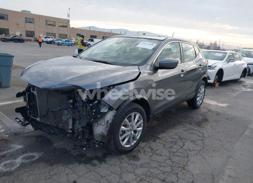 Photo 2 of 2021 Nissan Rogue SPORT S AWD XTRONIC CVT (VIN JN1BJ1AW8MW665247)