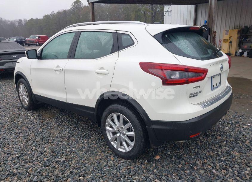Photo 3 of 2021 Nissan Rogue SPORT SV FWD XTRONIC CVT (VIN JN1BJ1BV2MW318714)