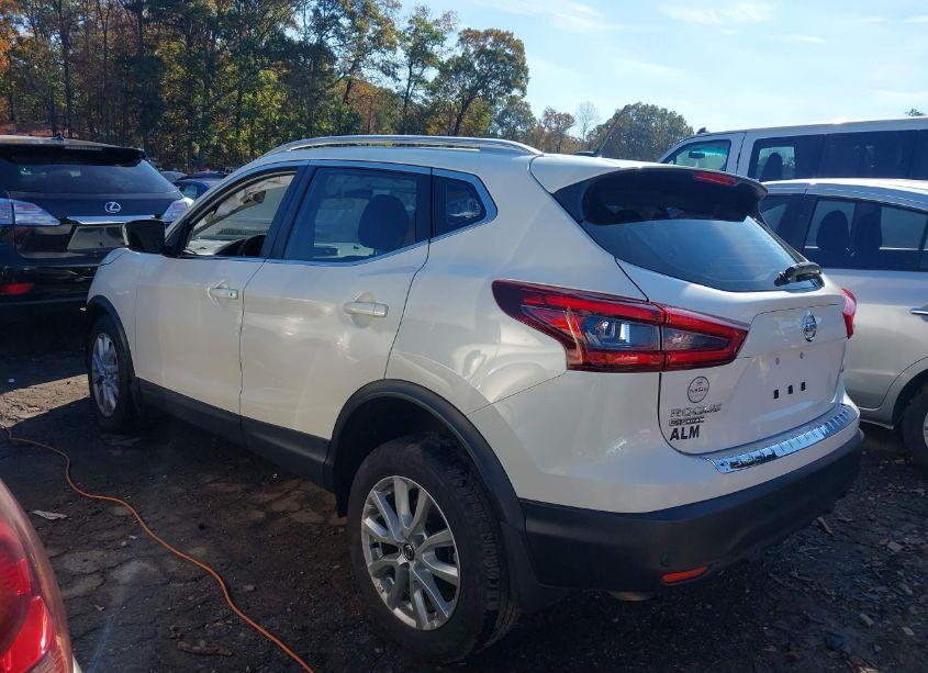 Photo 3 of 2021 Nissan Rogue SPORT SV FWD XTRONIC CVT (VIN JN1BJ1BV2MW571905)