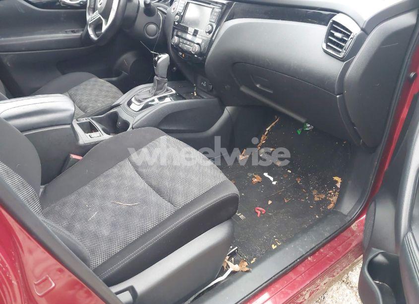 Photo 5 of 2021 Nissan Rogue SPORT SV FWD XTRONIC CVT (VIN JN1BJ1BV4MW312218)