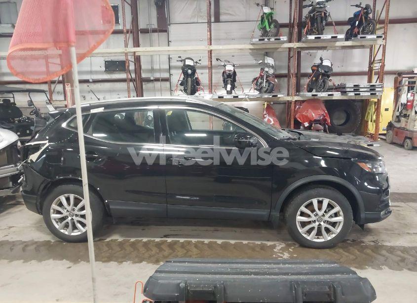 Photo 13 of 2022 Nissan Rogue SPORT SV FWD XTRONIC CVT (VIN JN1BJ1BV5NW582432)