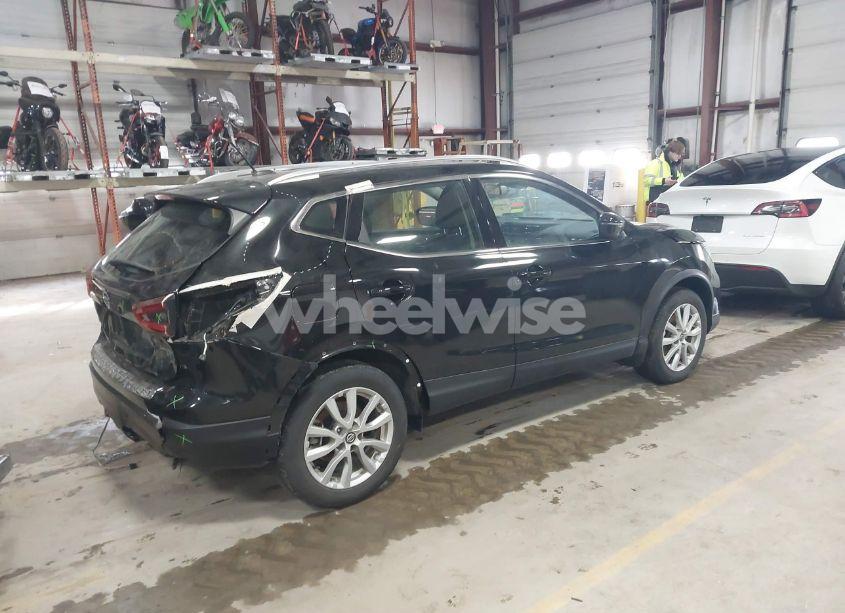 Photo 4 of 2022 Nissan Rogue SPORT SV FWD XTRONIC CVT (VIN JN1BJ1BV5NW582432)