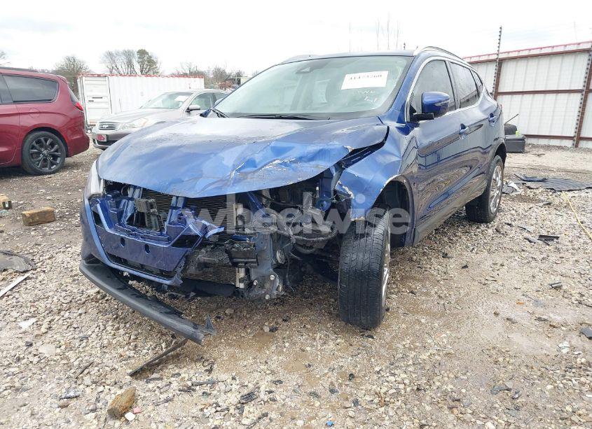 Photo 2 of 2021 Nissan Rogue SPORT SV FWD XTRONIC CVT (VIN JN1BJ1BV6MW301723)