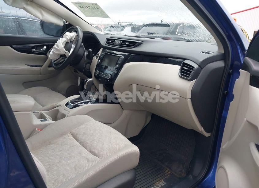 Photo 5 of 2021 Nissan Rogue SPORT SV FWD XTRONIC CVT (VIN JN1BJ1BV6MW301723)