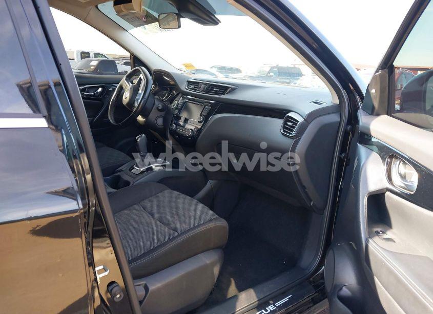 Photo 5 of 2021 Nissan Rogue SPORT SV FWD XTRONIC CVT (VIN JN1BJ1BV7MW306297)