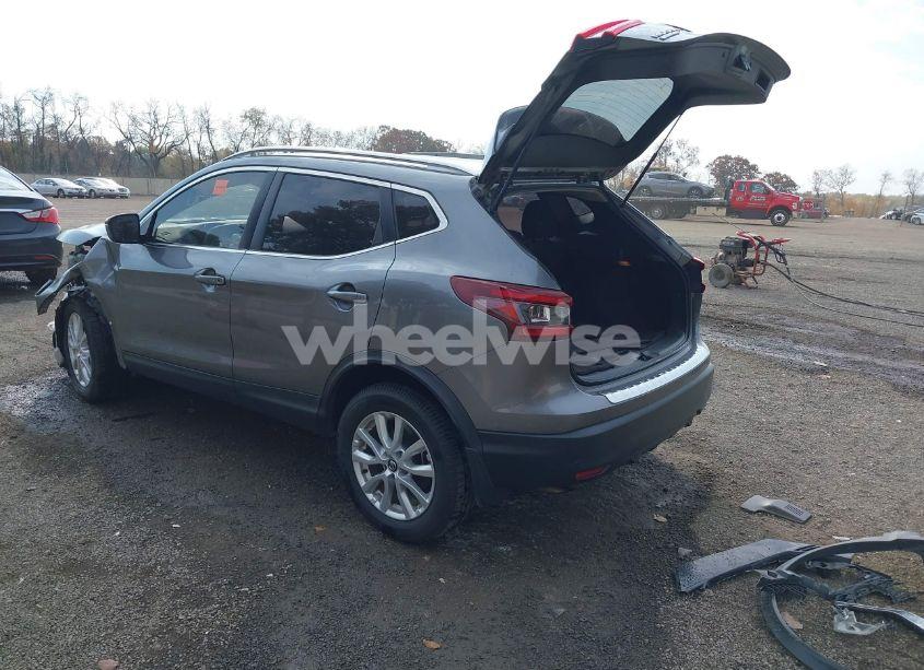 Photo 3 of 2021 Nissan Rogue SPORT SV FWD XTRONIC CVT (VIN JN1BJ1BV7MW566103)