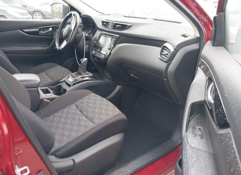 Photo 5 of 2021 Nissan Rogue SPORT SV FWD XTRONIC CVT (VIN JN1BJ1BV8MW318040)