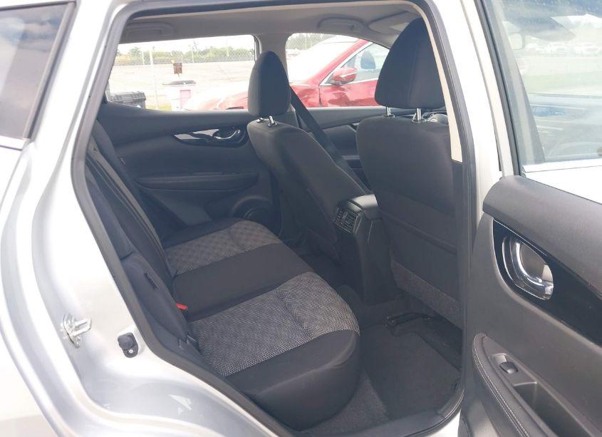 Photo 8 of 2021 Nissan Rogue SPORT SV FWD XTRONIC CVT (VIN JN1BJ1BV8MW573206)