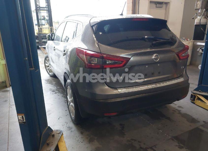 Photo 3 of 2022 Nissan Rogue SPORT SV FWD XTRONIC CVT (VIN JN1BJ1BV9NW347113)