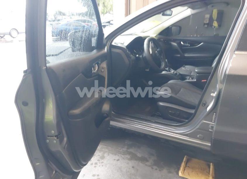 Photo 5 of 2022 Nissan Rogue SPORT SV FWD XTRONIC CVT (VIN JN1BJ1BV9NW347113)