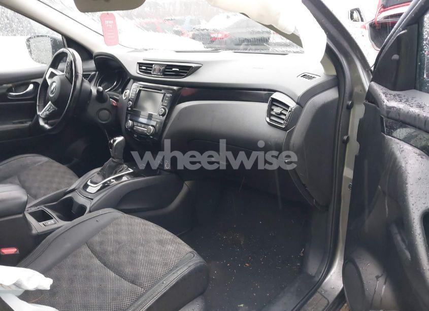 Photo 5 of 2021 Nissan Rogue SPORT SV AWD XTRONIC CVT (VIN JN1BJ1BW8MW446450)
