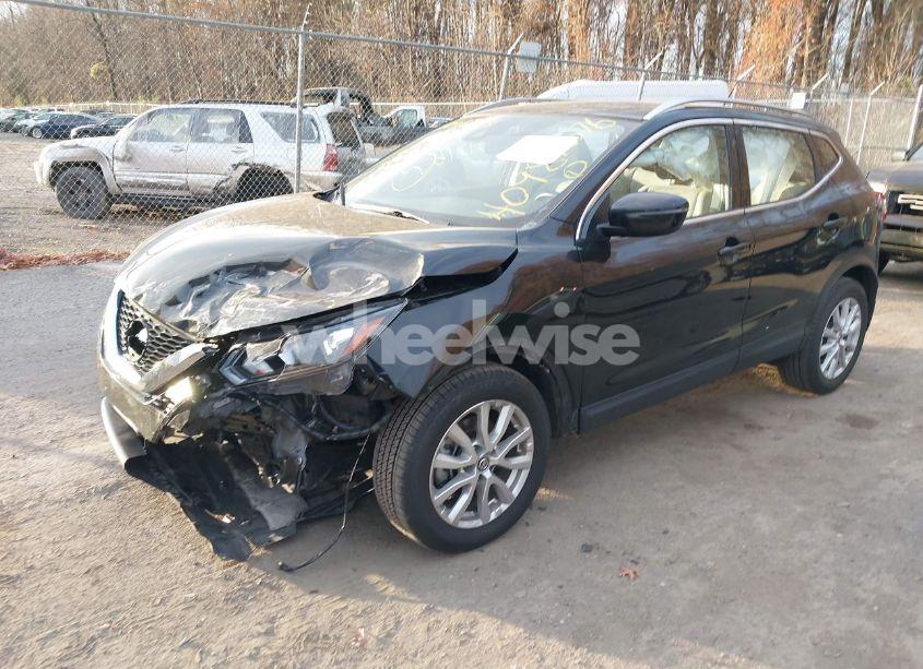Photo 2 of 2021 Nissan Rogue SPORT SV AWD XTRONIC CVT (VIN JN1BJ1BW9MW440673)