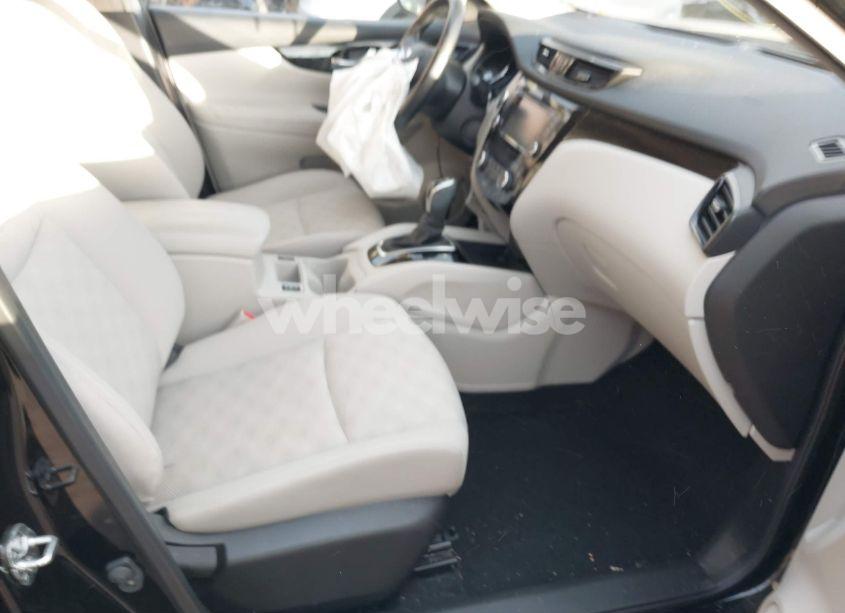 Photo 5 of 2021 Nissan Rogue SPORT SV AWD XTRONIC CVT (VIN JN1BJ1BW9MW440673)