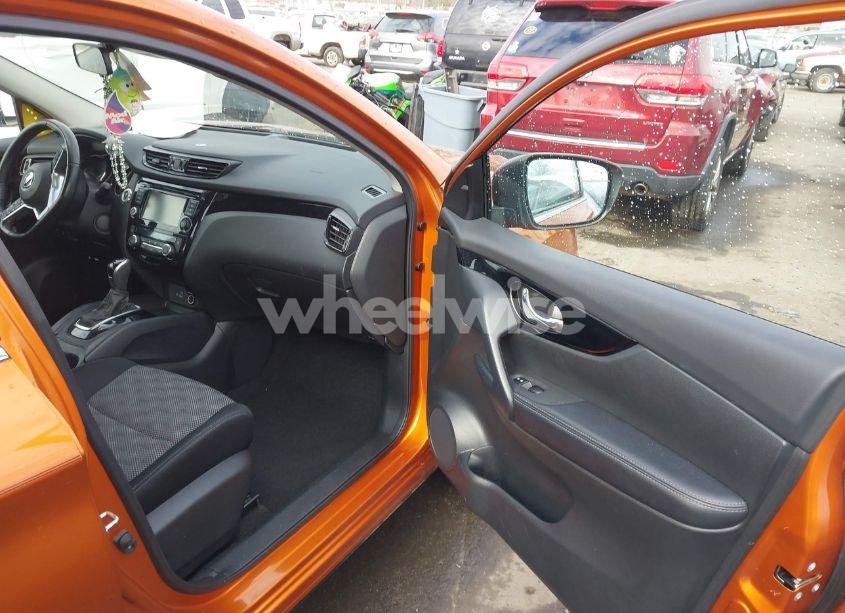 Photo 5 of 2021 Nissan Rogue SPORT SV AWD XTRONIC CVT (VIN JN1BJ1BWXMW424501)