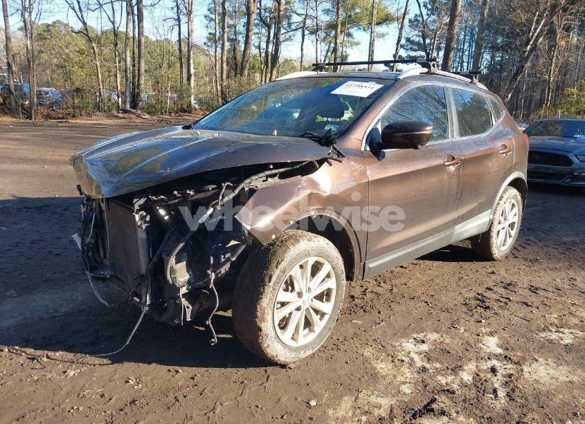 Photo 2 of 2017 Nissan Rogue SPORT SV (VIN JN1BJ1CP0HW007532)