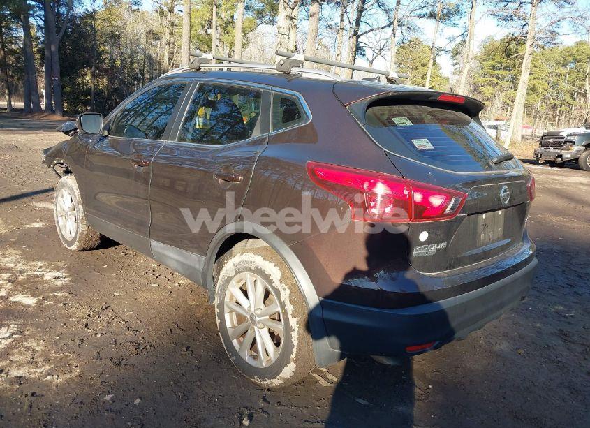 Photo 3 of 2017 Nissan Rogue SPORT SV (VIN JN1BJ1CP0HW007532)