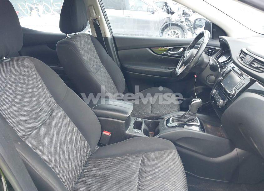 Photo 5 of 2017 Nissan Rogue SPORT SV (VIN JN1BJ1CP0HW021351)