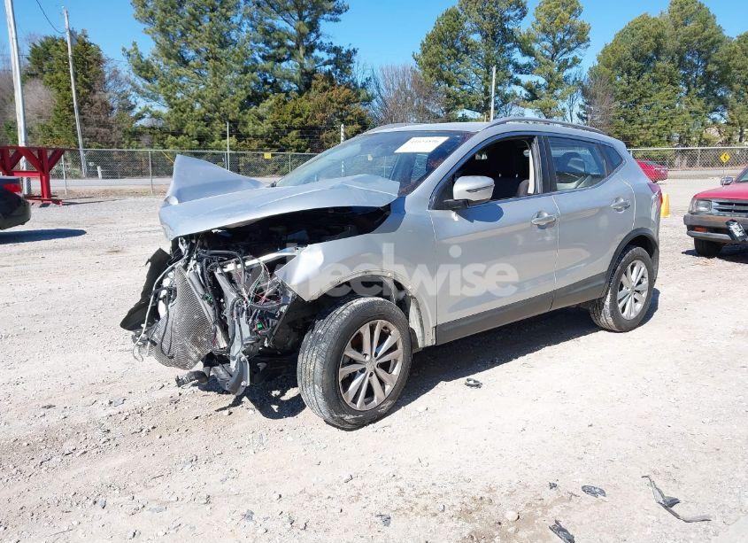 Photo 2 of 2017 Nissan Rogue SPORT SV (VIN JN1BJ1CP0HW022919)