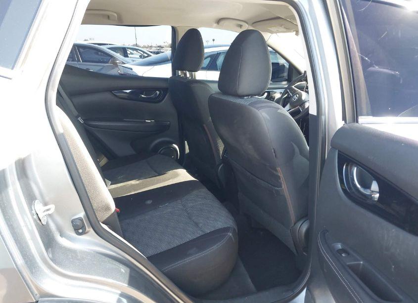 Photo 8 of 2017 Nissan Rogue SPORT SV (VIN JN1BJ1CP0HW033189)