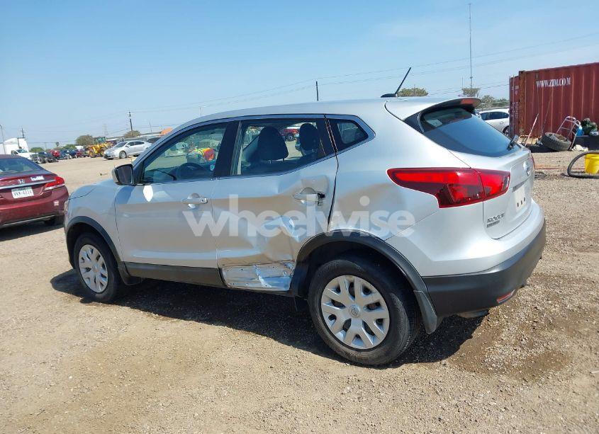 Photo 14 of 2018 Nissan Rogue SPORT S (VIN JN1BJ1CP0JW105059)