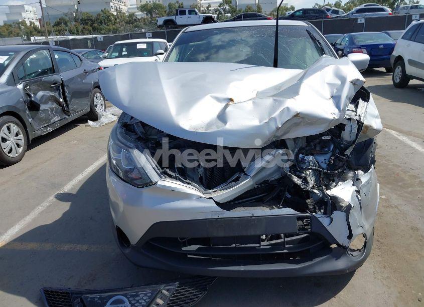 Photo 6 of 2018 Nissan Rogue SPORT S (VIN JN1BJ1CP0JW156335)