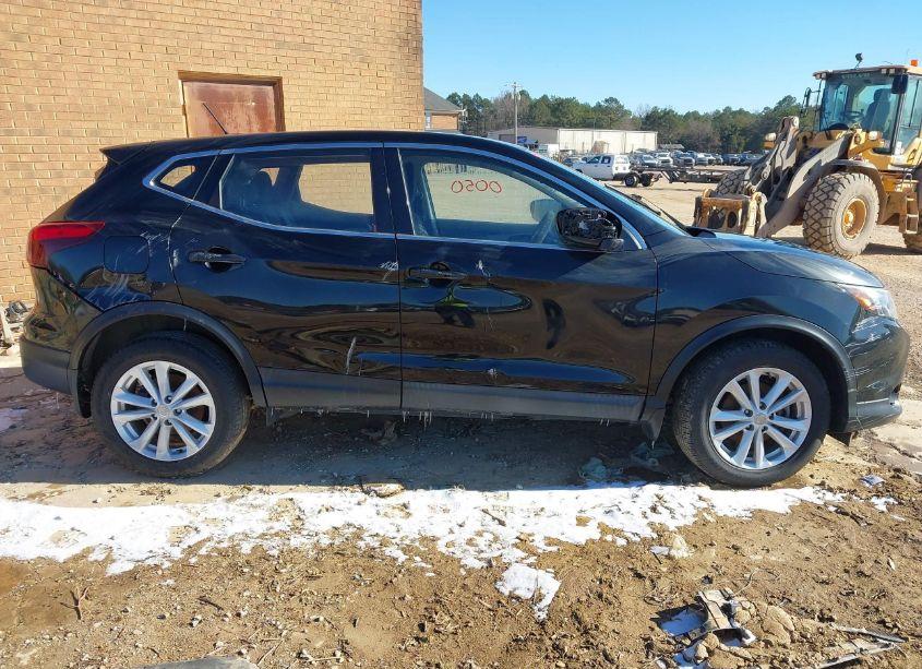 Photo 12 of 2018 Nissan Rogue SPORT S (VIN JN1BJ1CP0JW158120)