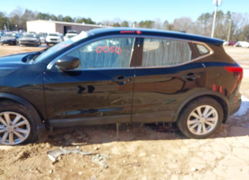 Photo 13 of 2018 Nissan Rogue SPORT S (VIN JN1BJ1CP0JW158120)