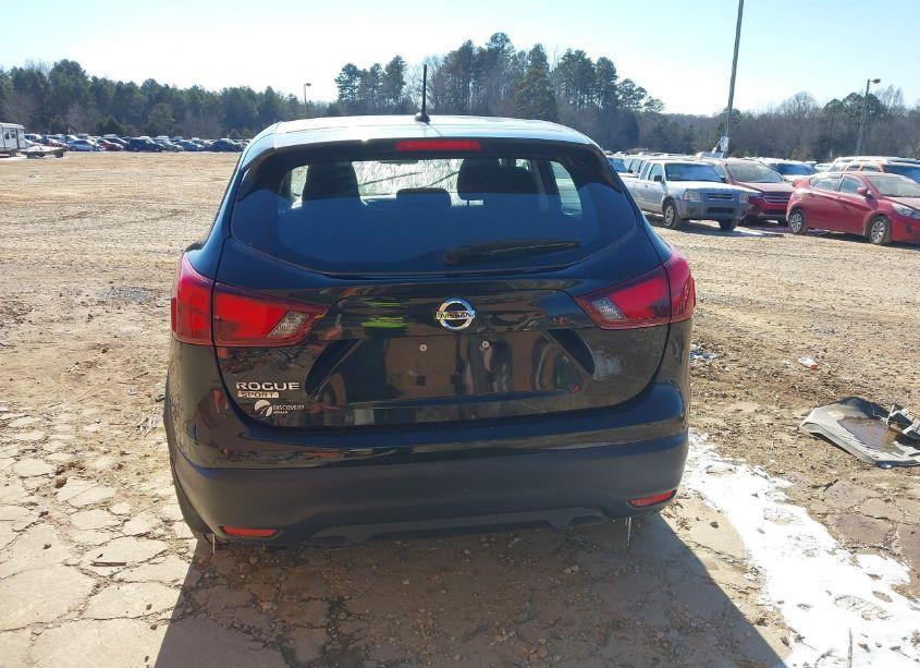 Photo 15 of 2018 Nissan Rogue SPORT S (VIN JN1BJ1CP0JW158120)