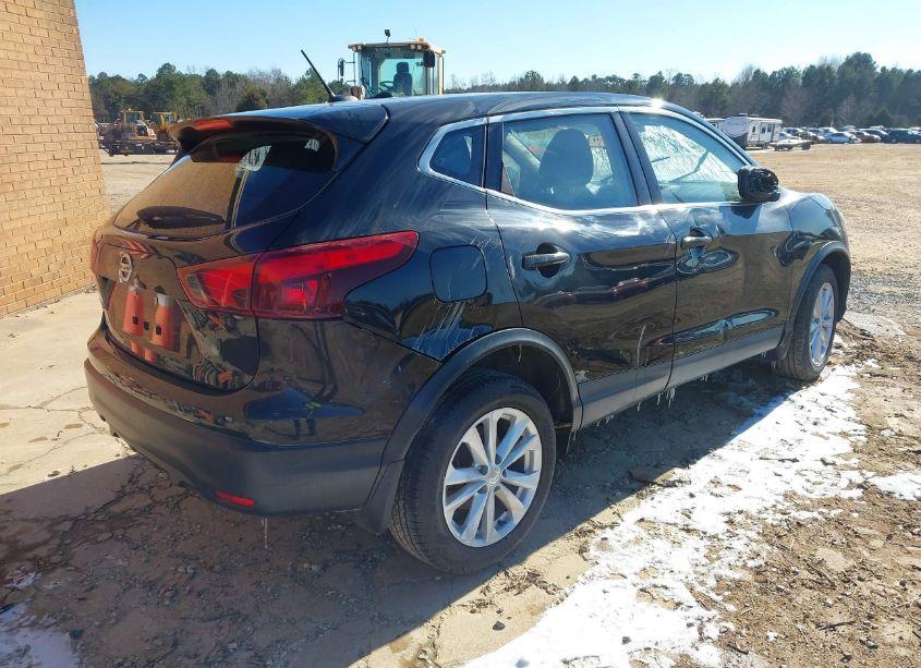 Photo 4 of 2018 Nissan Rogue SPORT S (VIN JN1BJ1CP0JW158120)