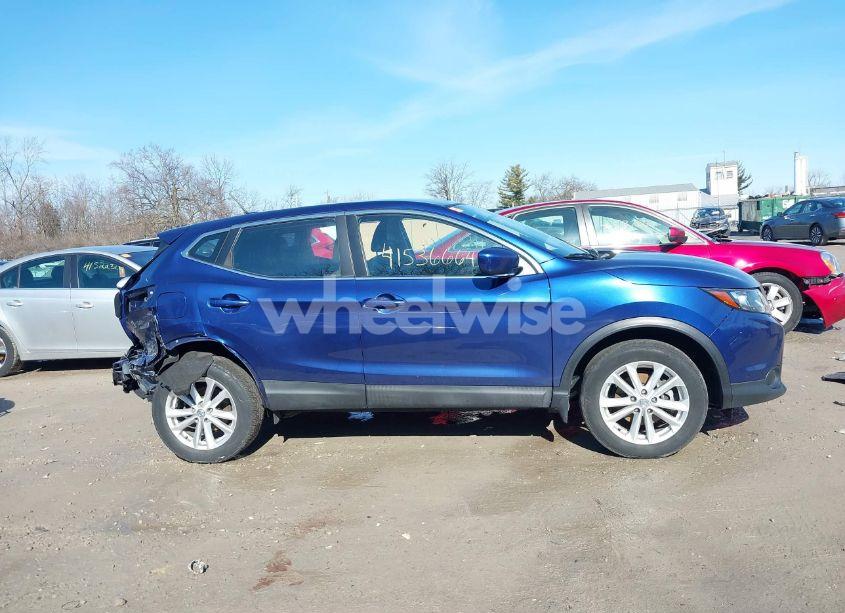 Photo 14 of 2018 Nissan Rogue SPORT S (VIN JN1BJ1CP0JW158862)