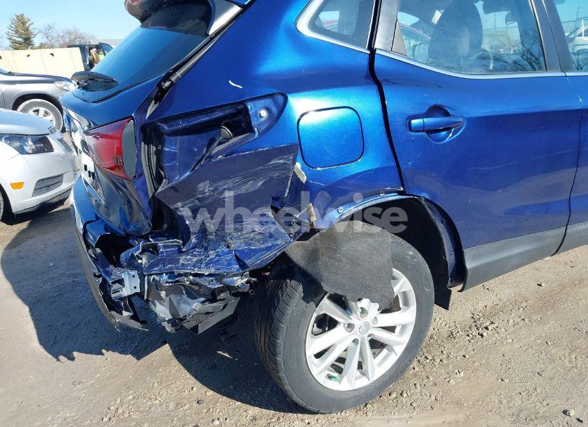 Photo 6 of 2018 Nissan Rogue SPORT S (VIN JN1BJ1CP0JW158862)