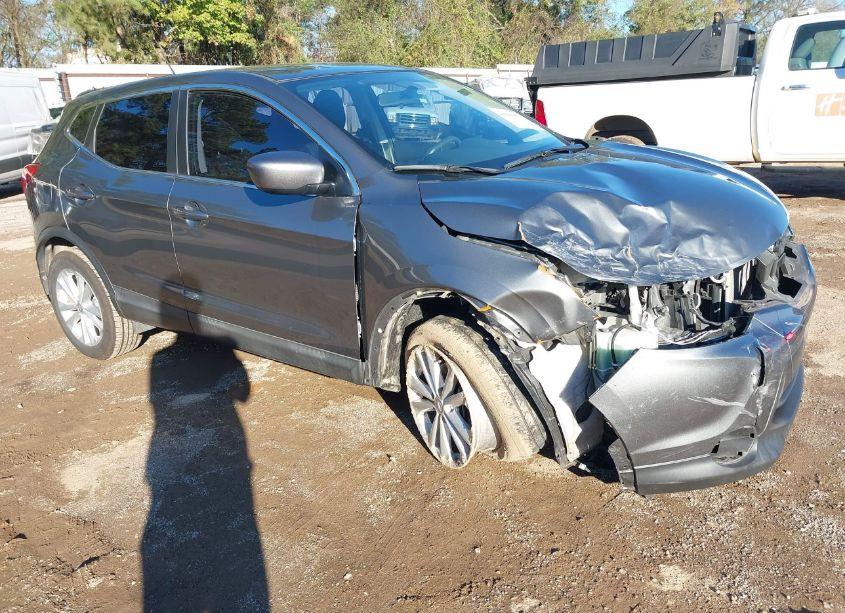 2018 Nissan Rogue SPORT S (VIN JN1BJ1CP0JW164175) main photo