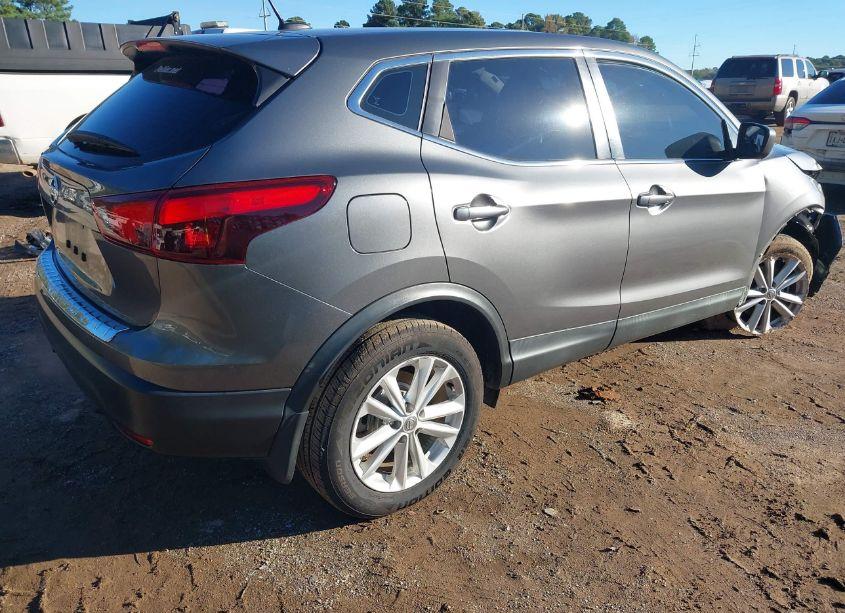 Photo 4 of 2018 Nissan Rogue SPORT S (VIN JN1BJ1CP0JW164175)