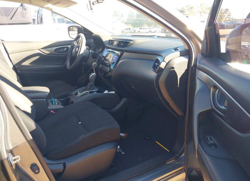 Photo 5 of 2018 Nissan Rogue SPORT S (VIN JN1BJ1CP0JW164175)