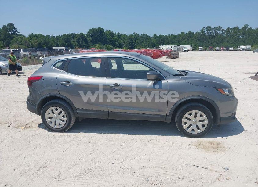 Photo 13 of 2019 Nissan Rogue SPORT S (VIN JN1BJ1CP0KW214378)