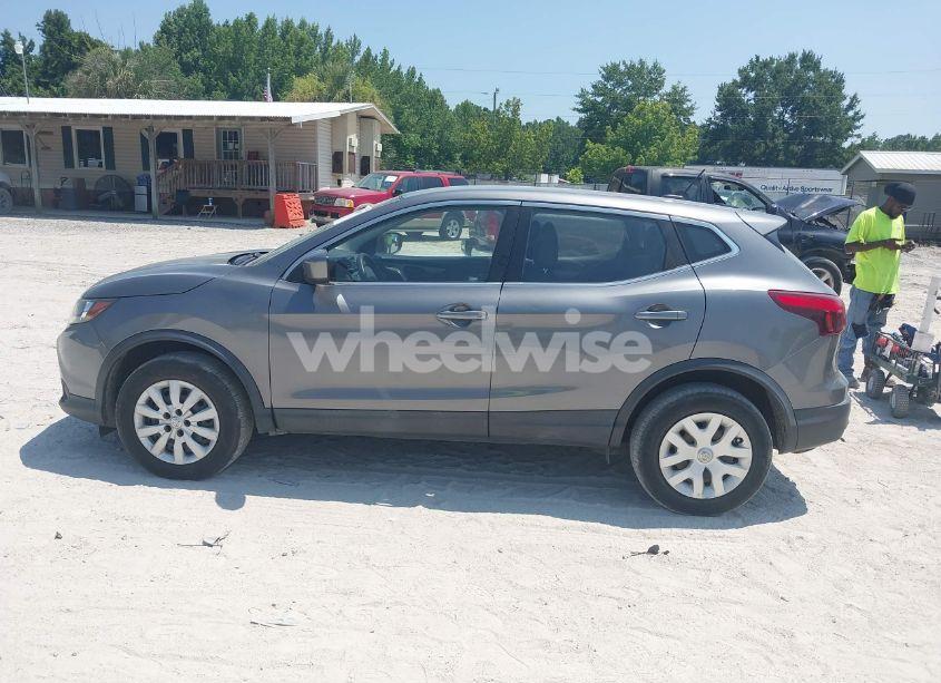 Photo 14 of 2019 Nissan Rogue SPORT S (VIN JN1BJ1CP0KW214378)